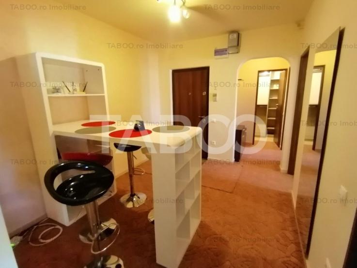 Apartament 2 camere decomandat renovat balcon pivnita Vasile Aaron