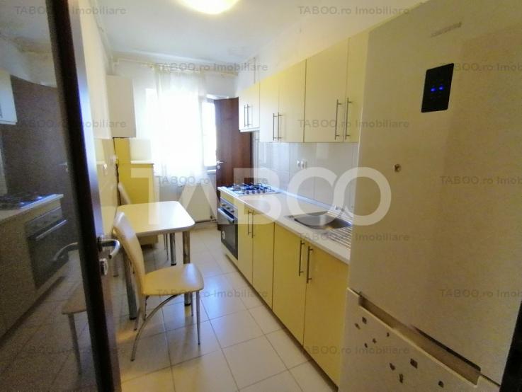 Apartament 2 camere decomandat renovat balcon pivnita Vasile Aaron