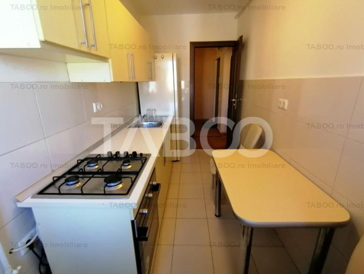 Apartament 2 camere decomandat renovat balcon pivnita Vasile Aaron