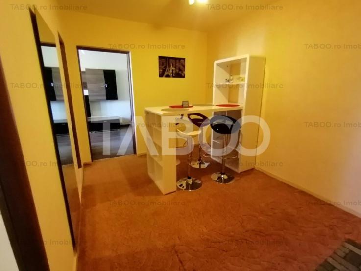 Apartament 2 camere decomandat renovat balcon pivnita Vasile Aaron