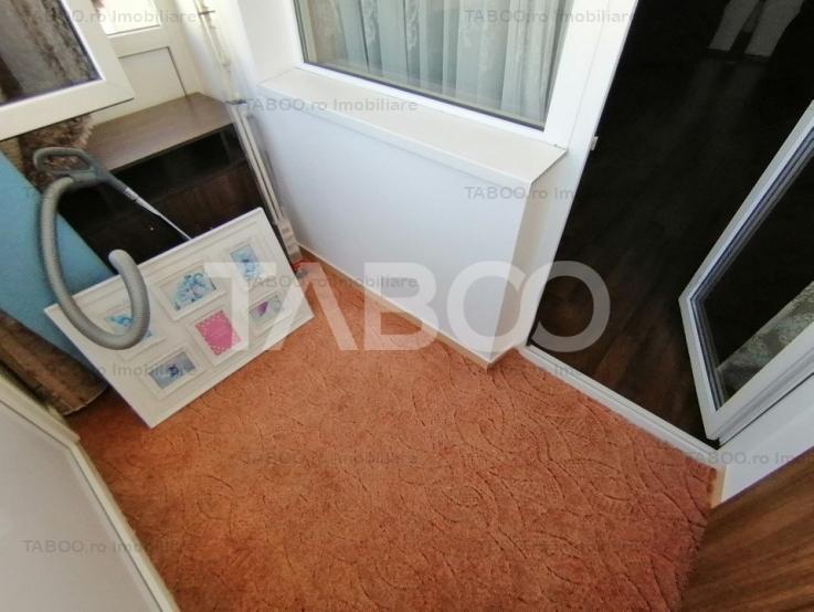 Apartament 2 camere decomandat renovat balcon pivnita Vasile Aaron