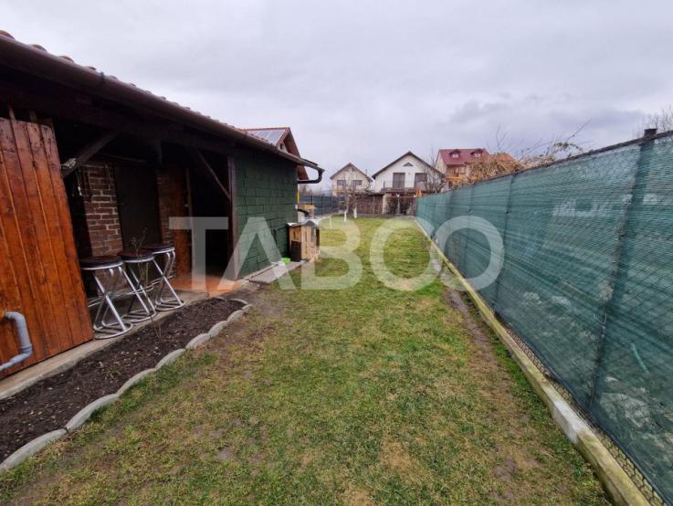 Casa tip duplex cu 6 camere 500 mp si 2 locuri parcare Terezian