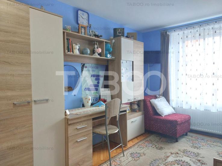 Apartament la casa sub pretul de piata 4 camere pivnita garaj Cisnadie