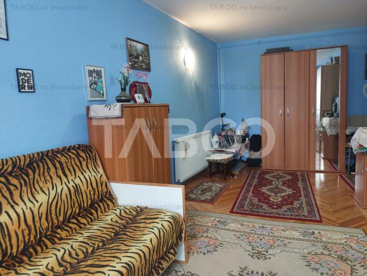 Apartament la casa sub pretul de piata 4 camere pivnita garaj Cisnadie