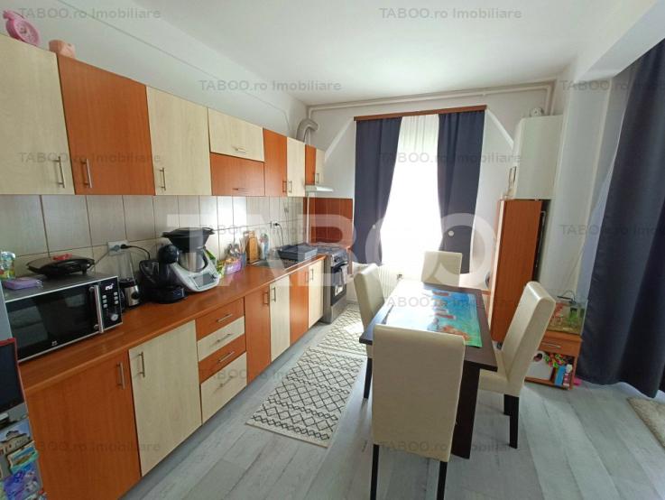 Apartament 3 camere mobilat utilat 68 mp utili balcon zona linistita