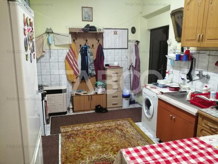 Apartament de vanzare la casa 2 camere zona Orasul de Jos Sibiu