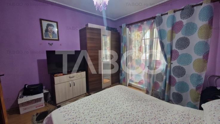 Apartament decomandat 2 camere 2 balcoane si pivnita etaj intermediar