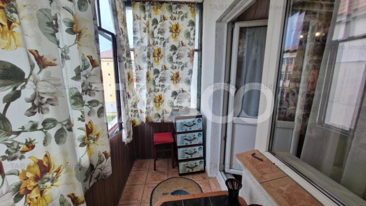 Apartament decomandat 2 camere 2 balcoane si pivnita etaj intermediar