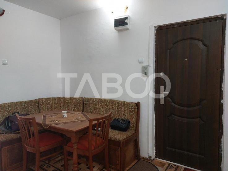 Apartament 3 camere decomandate parter zona Mihai Viteazu Sibiu