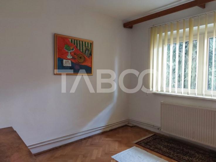 Apartament 3 camere decomandate parter zona Mihai Viteazu Sibiu