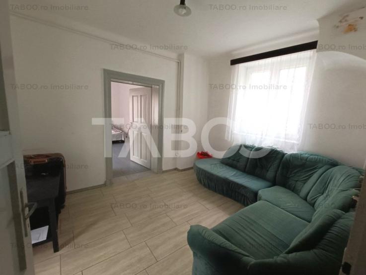 Apartament la casa 3 camere 68 mpu utili in apropiere de Piata Cibin