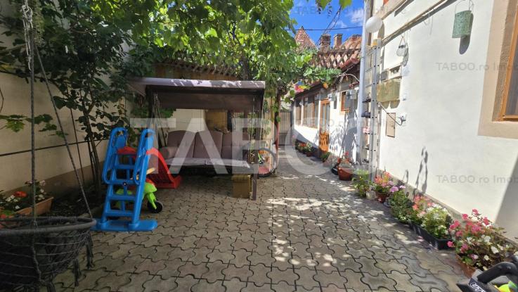 Apartament la casa de vanzare curte comuna Orasul de Jos Sibiu