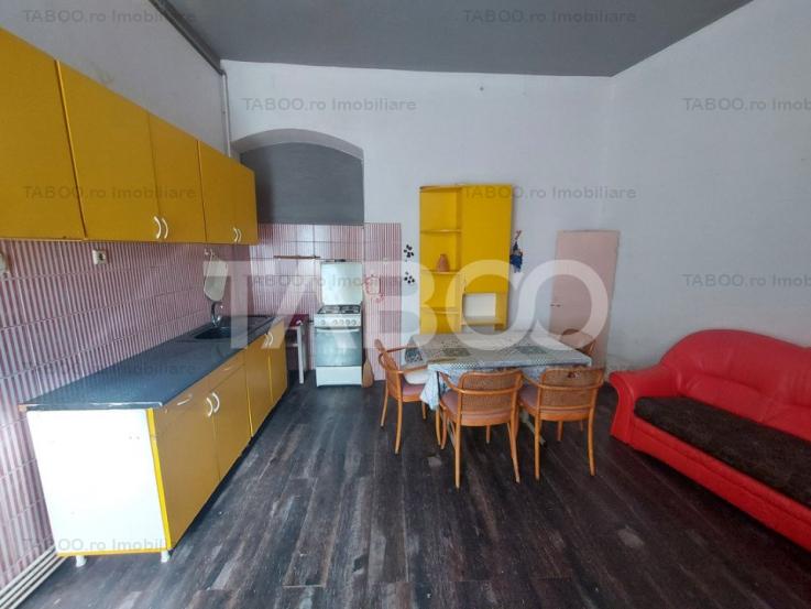 Apartament de vanzare 2 camere 68 mpu pivnita Centrul Istoric