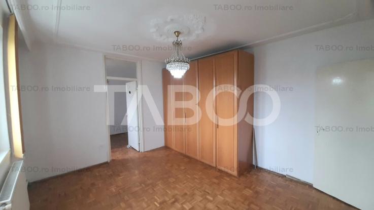 Apartament de vanzare 2 camere balcon zona Mihai Viteazu Sibiu