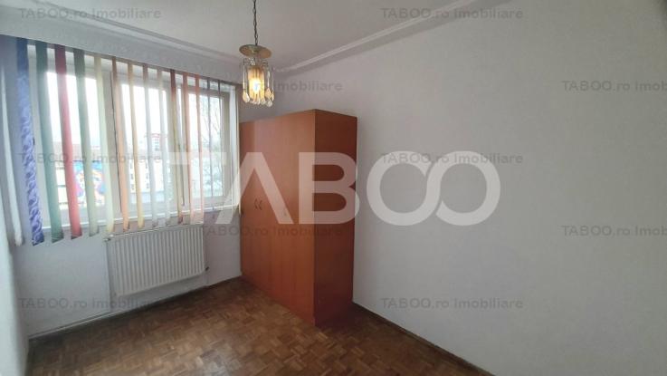 Apartament de vanzare 2 camere balcon zona Mihai Viteazu Sibiu