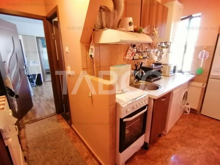 Apartament de vanzare cu 2 camere mobilat utilat in zona Mihai Viteazu