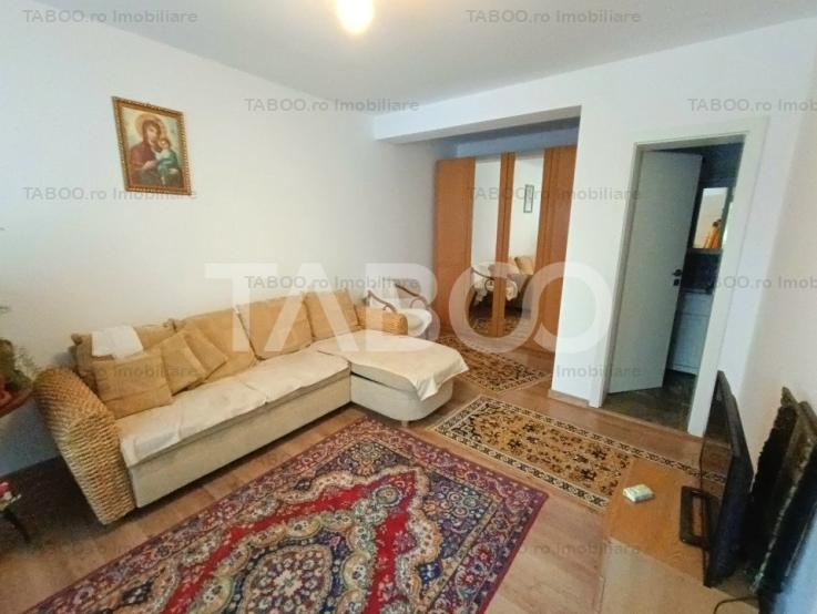 Casa 10 camere 390 mp utili - pe strada Calea Poplacii din Sibiu