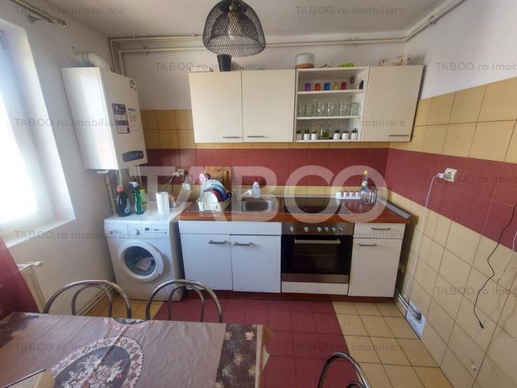 Apartament utilat mobilat de vanzare 2 camere zona Vasile Aaron Sibiu