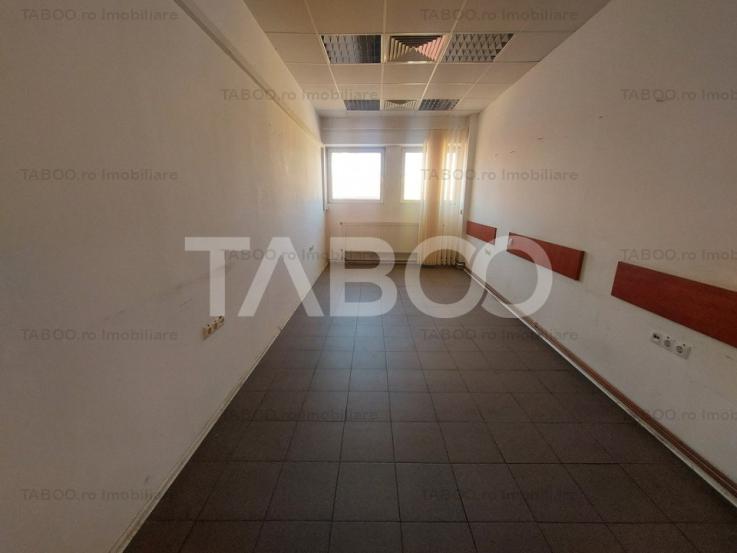 Spatiu comercial de inchiriat 6 incaperi 1300 mpu zona centrala Sibiu