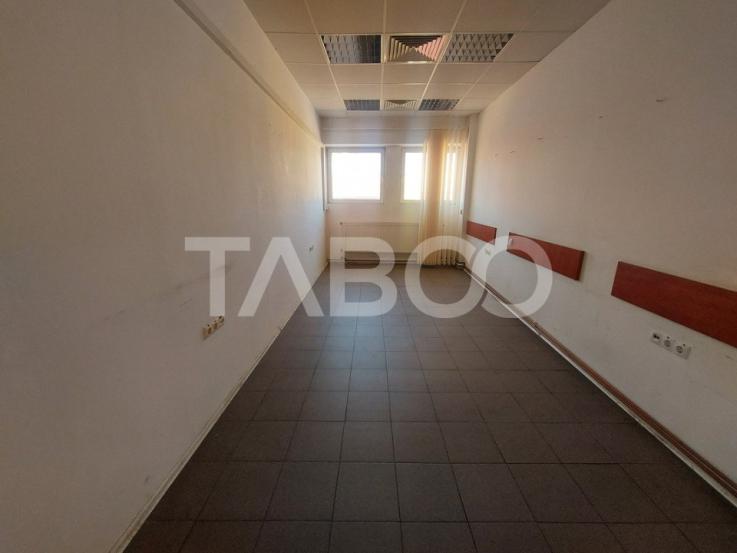 Spatiu comercial de inchiriat 1300 mpu 6 incaperi Sibiu zona centrala