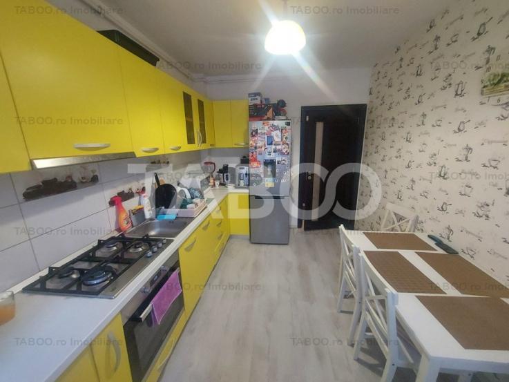 Apartament de vanzare 3 camere decomandate balcon loc parcare Sibiu