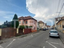 Casa de vanzare cu teren 763 mp si 5 camere 178 mpu zona Lupeni Sibiu