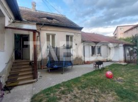 Casa de vanzare cu teren 763 mp si 5 camere 178 mpu zona Lupeni Sibiu