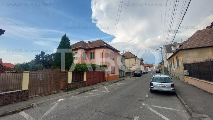 Casa de vanzare cu teren 763 mp si 5 camere 178 mpu zona Lupeni Sibiu