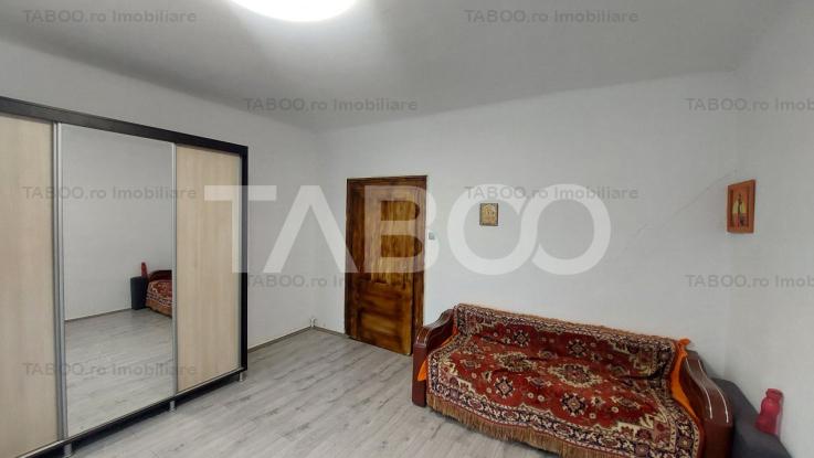 Casa de vanzare cu teren 763 mp si 5 camere 178 mpu zona Lupeni Sibiu