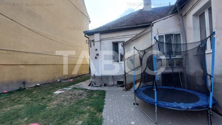 Casa de vanzare cu teren 763 mp si 5 camere 178 mpu zona Lupeni Sibiu