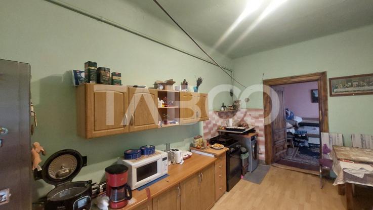 Casa de vanzare cu teren 763 mp si 5 camere 178 mpu zona Lupeni Sibiu