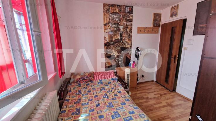 Apartament decomandat cu 2 camere pivnita balcon lift Sibiu