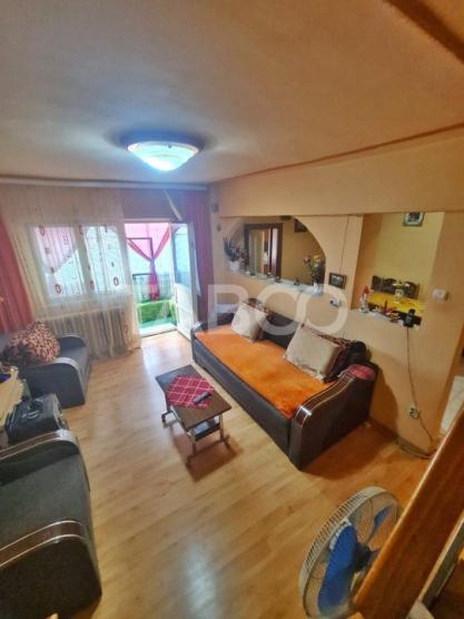 Apartament cu 3 camere etaj 4 de vanzare in Sebes Aleea Parc