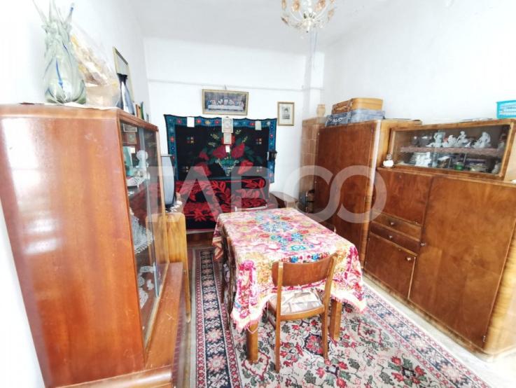 Apartament cu 3 camere langa Butoiul de Aur zona Orasul de Jos