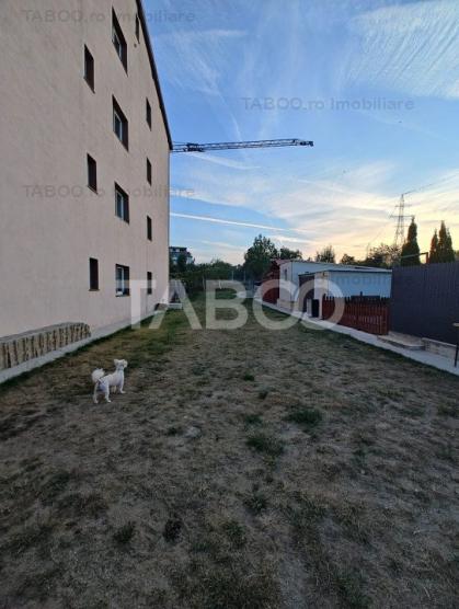 Apartament 3 camere cu 2 balcoane garaj parcare si curte Turnisor