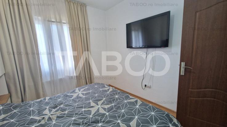 Apartament 3 camere cu 2 balcoane garaj parcare si curte Turnisor