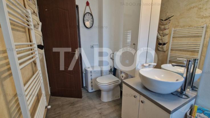 Apartament 3 camere cu 2 balcoane garaj parcare si curte Turnisor