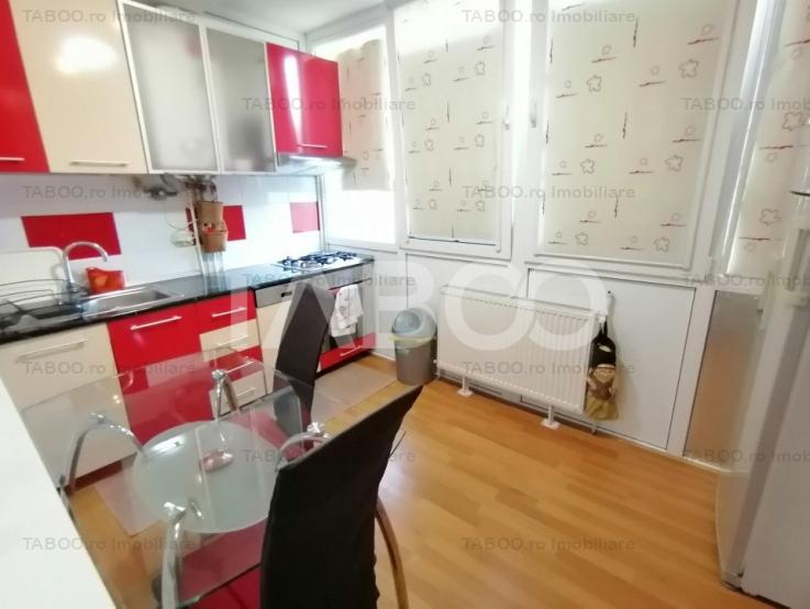 Apartament decomandat de vanzare 2 camere parcare etajul 1 Siretului