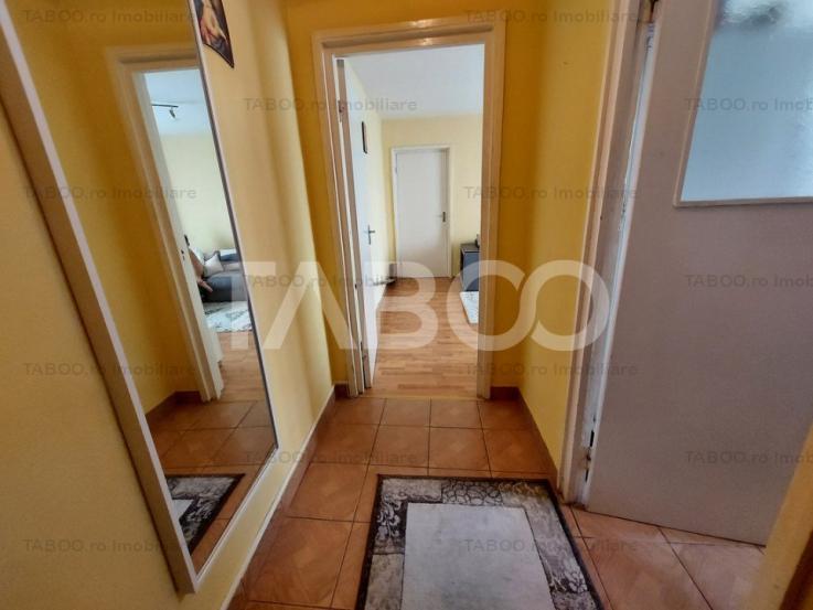 Apartament de vanzare 2 camere etaj intermediar pivnita balcon Sibiu