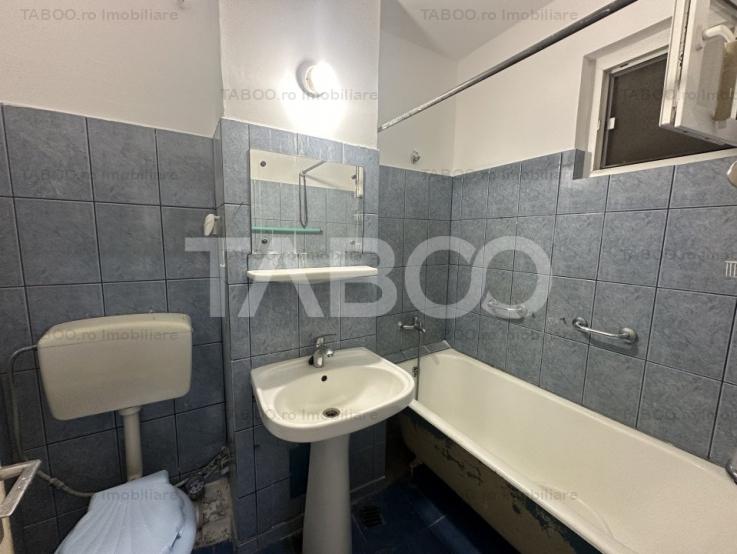 Apartament decomandat 65 mpu 3 camere pivnita balcon Siretului