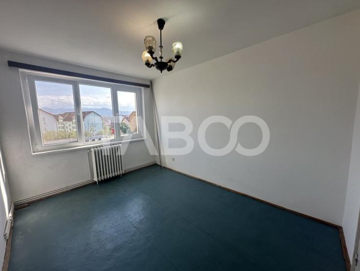 Apartament decomandat 65 mpu 3 camere pivnita balcon Siretului