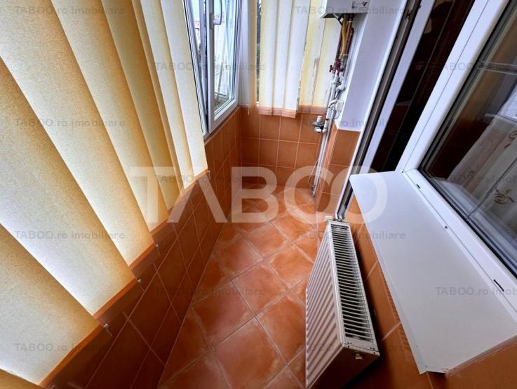 Apartament 3 camere decomandate 60 mpu si balcon zona Mihai Viteazul