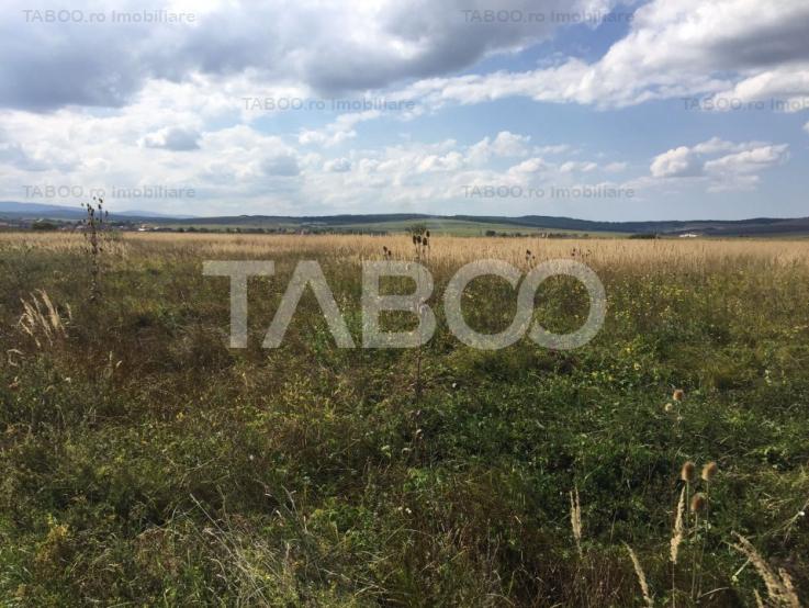 Teren intravilan cu utilitati 2269 mp 2 fronturi zona Gusterita Sibiu