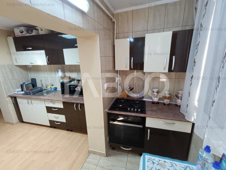 Apartament decomandat 2 camere mobilate 52 mpu balcon Ampoi 3