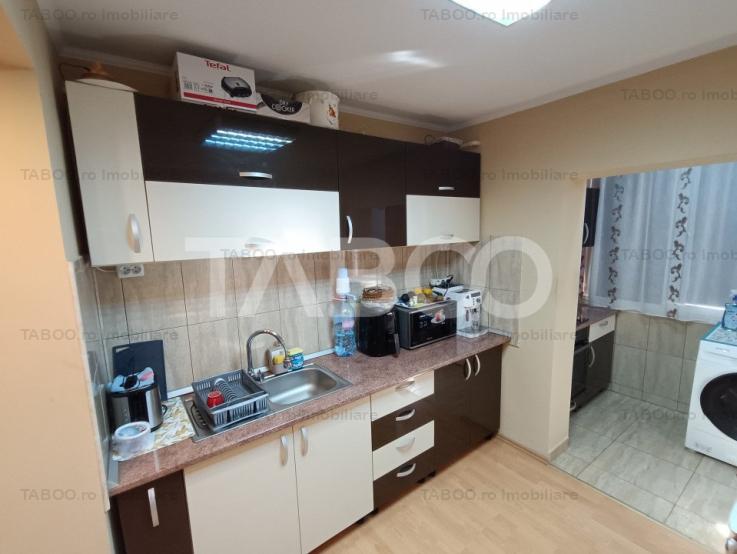 Apartament decomandat 2 camere mobilate 52 mpu balcon Ampoi 3