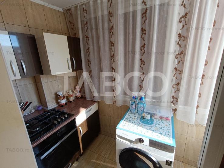 Apartament decomandat 2 camere mobilate 52 mpu balcon Ampoi 3