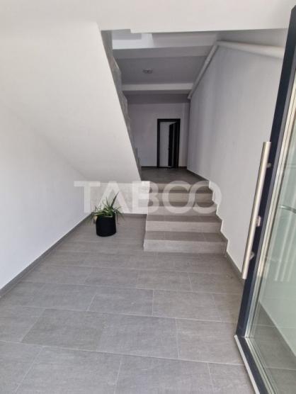 GATA SA TE MUTI !!! Apartament 54 mpu 2 camere si balcon Doamna Stanca