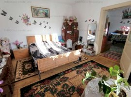 Casa individuala pretabila spatiu comercial cu teren 900 mp Selimbar