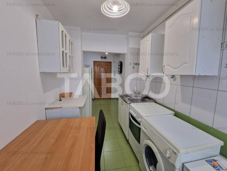 Apartament cu 2 camere mobilat cu vedere spre Bulevardul Mihai Viteazu