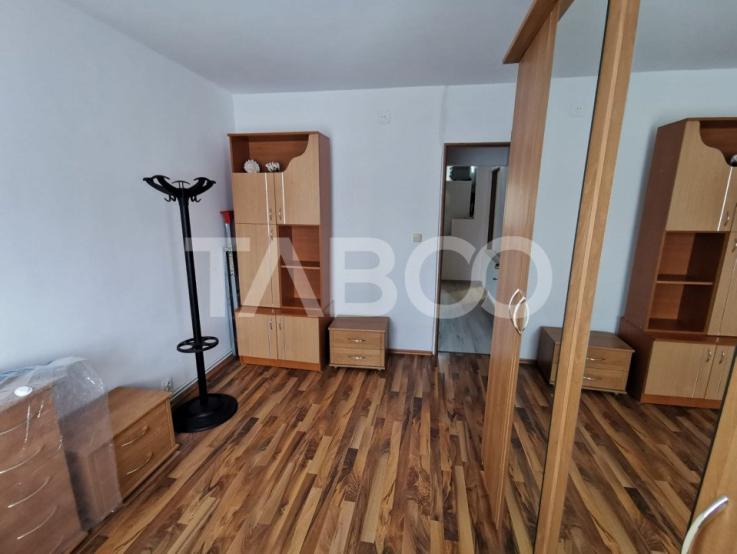 Apartament decomandat cu 3 camere 2 bai in zona Turnisor din Sibiu